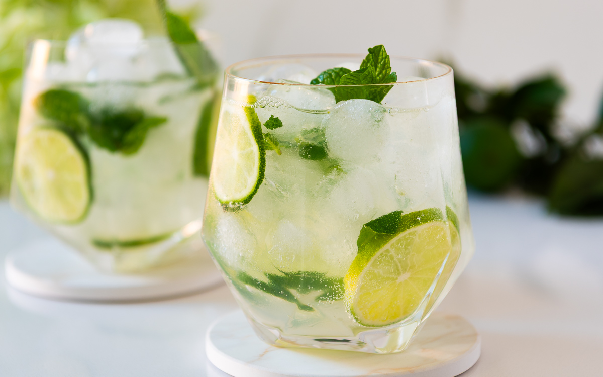 Mojito Mocktail with lime and mint