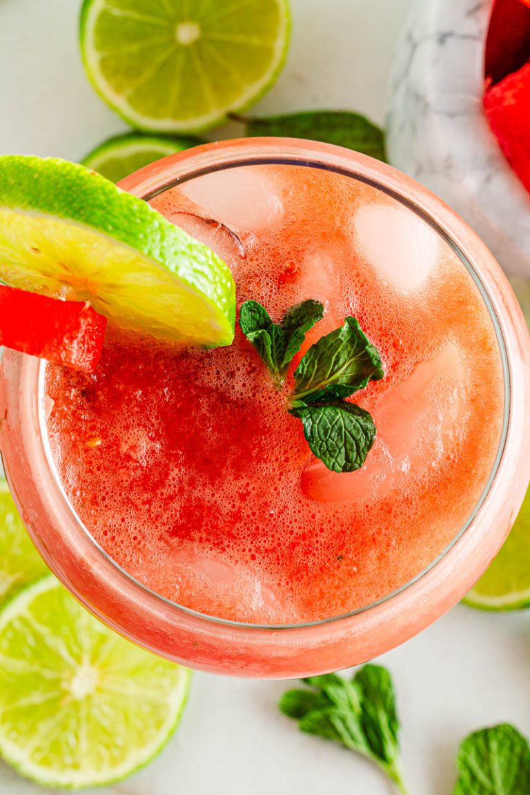 Glass of watermelon mojito mocktail