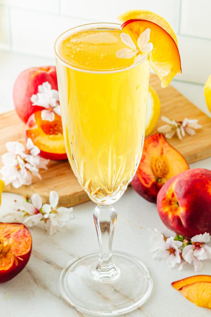 making a Peach Bellini with fresh peaches